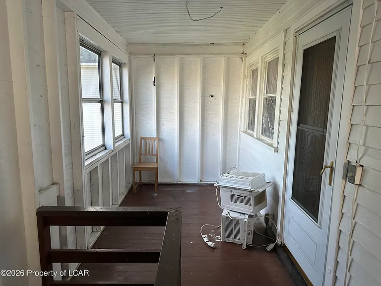 966 Ridge Ave #UPPER — Photo 8