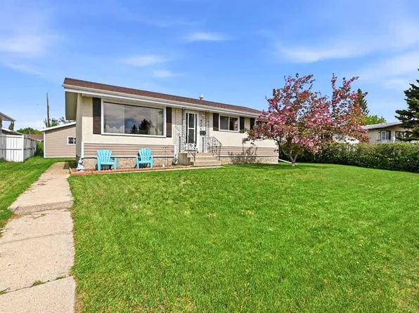 4726 SW 47th Ave, Lacombe, AB T4L 1T9