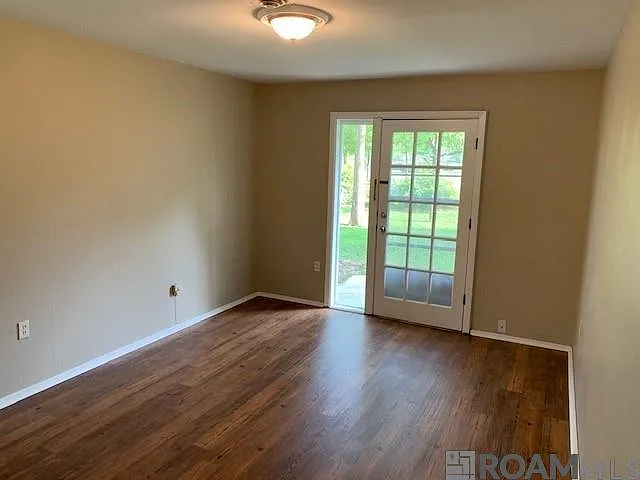 814 Lonita St — Photo 14