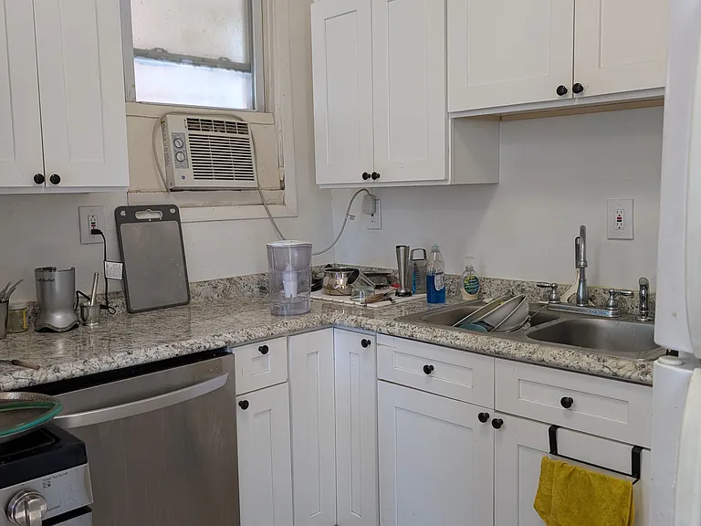 157 Zabriskie St #1 — Photo 1