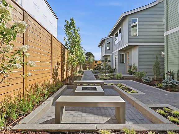 3rd image of 2492 SE 67th Ave