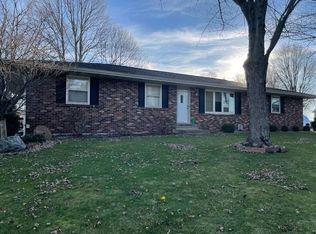 406 S Elkhart St, Wakarusa, IN 46573