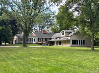 830 W Gilford Rd, Caro, MI 48723