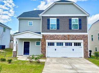 37 Hallow Oak St, Spring Lake, NC 28390