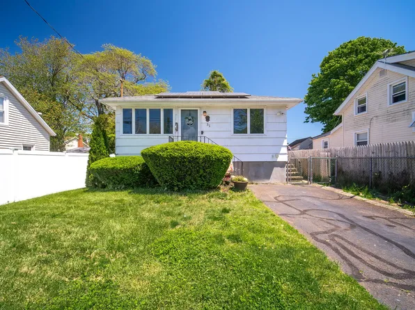 51 Palmetto Trail, East Haven, CT 06512