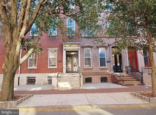 1018 Spruce St APT 2R, Philadelphia, PA 19107