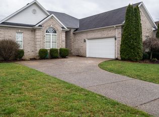 4517 Stone Lakes Dr, Louisville, KY 40299