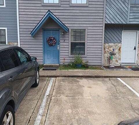 4th image of 1325 Greendale Ave Unit 3