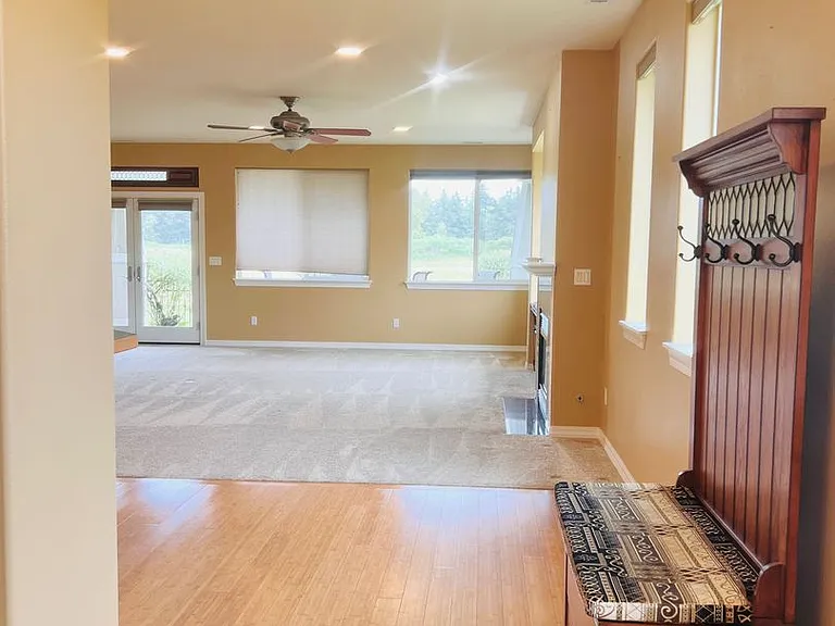 8333 Camano Loop NE — Photo 3