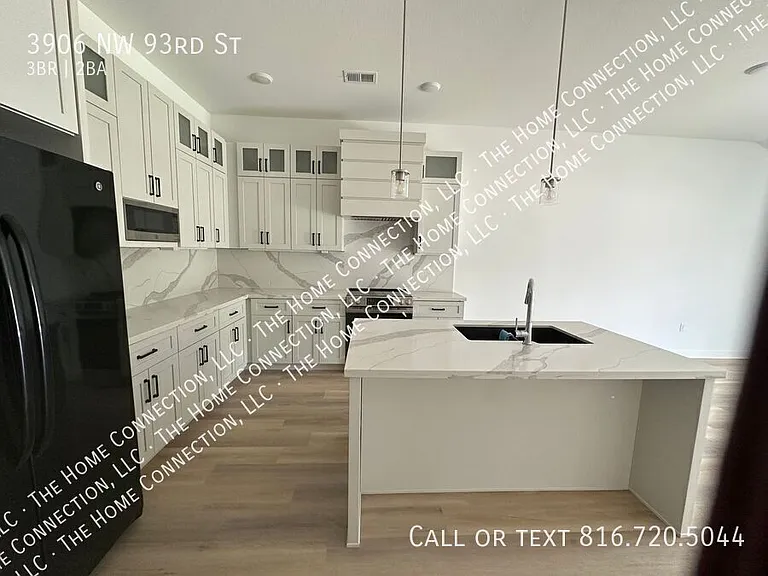 3906 NE 93rd St — Photo 10