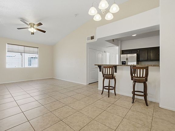5th image of 1501 Truett St #202-16