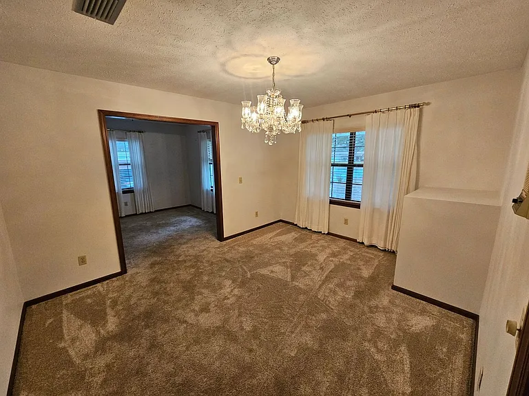 1437 Parkway Dr — Photo 8