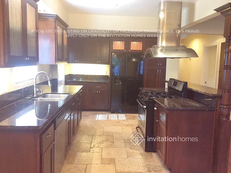 21827 Nicolle Ave — Photo 6