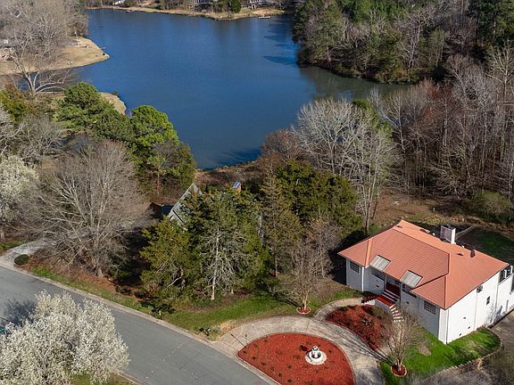 3rd image of 4205 Swarthmore Rd
