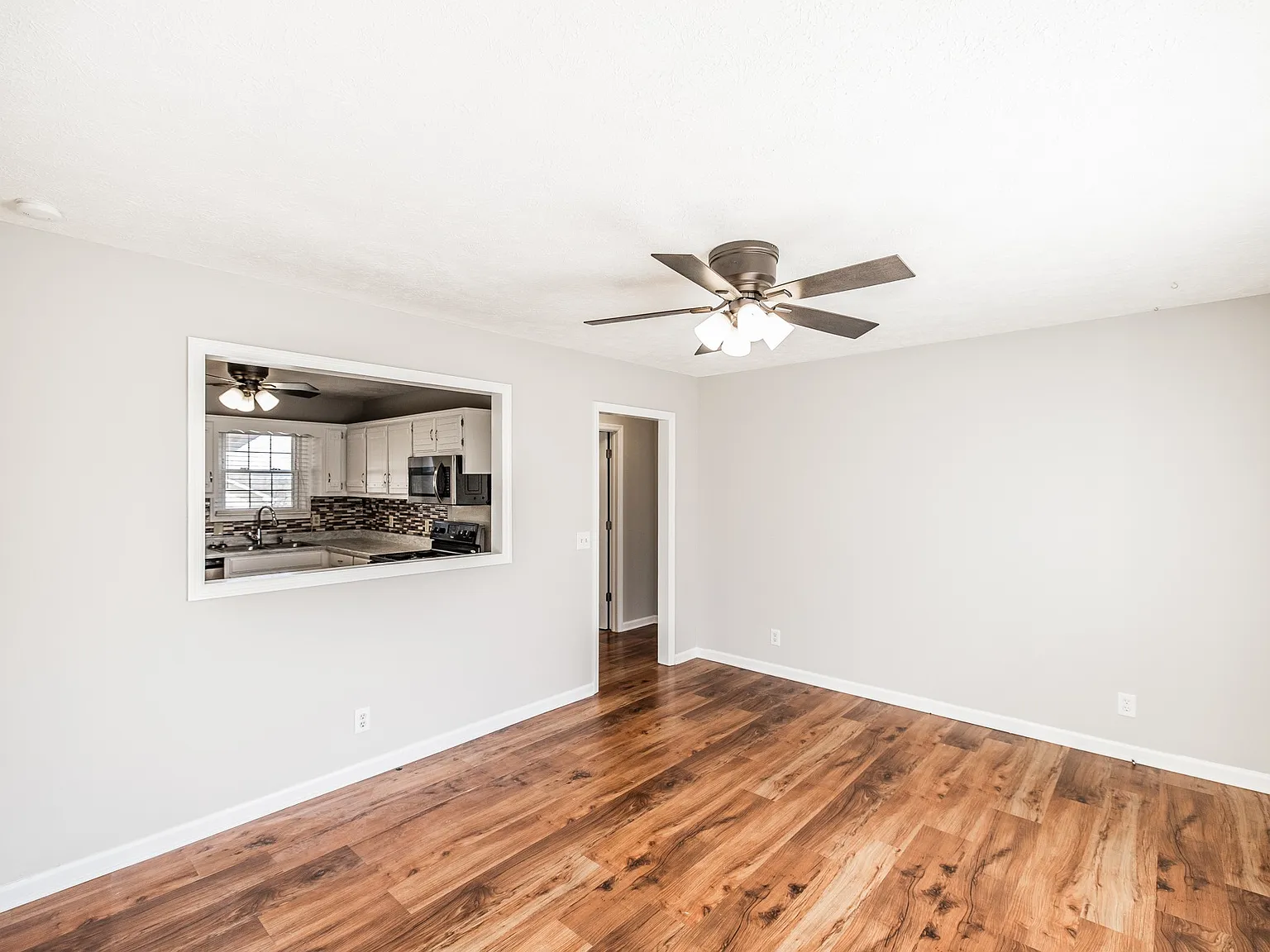 2 bed, 1.0 bath, 850 sqft, $1,425 — Photo 3