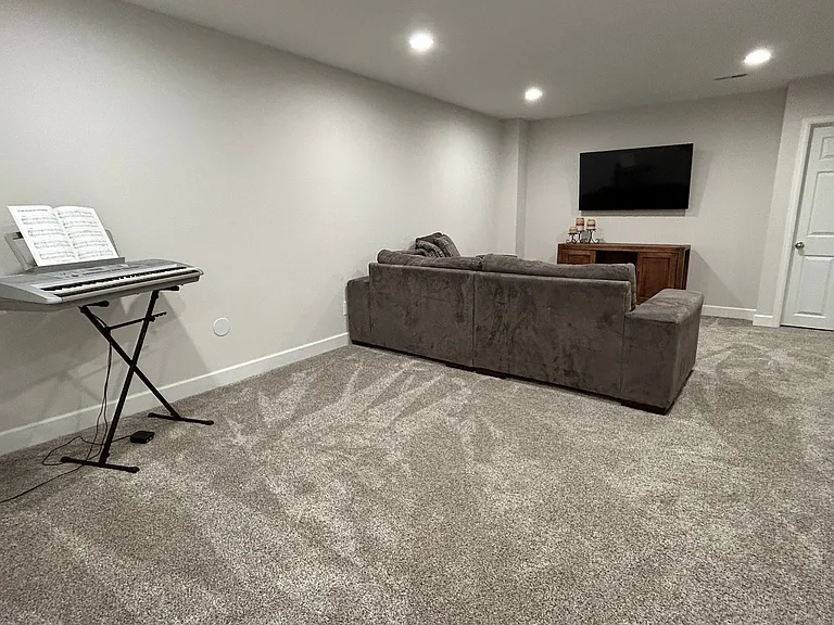 17415 Pacific Peak Cir — Photo 32