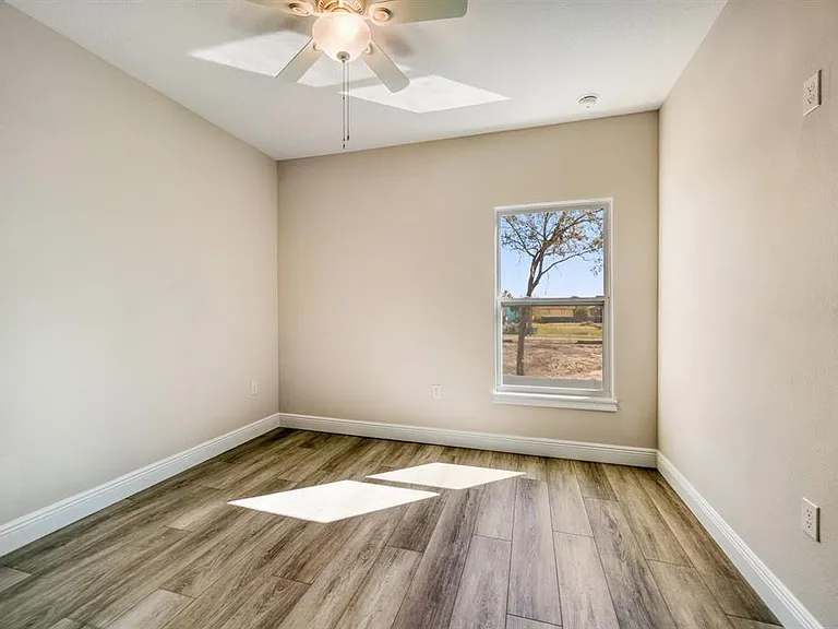 8411 Daves Homes Pl — Photo 10