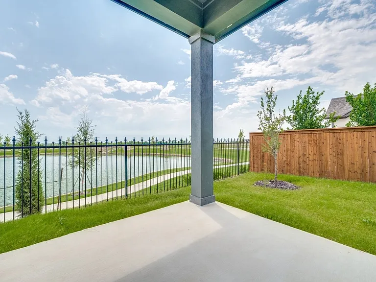 3125 Pedigree Ct — Photo 32