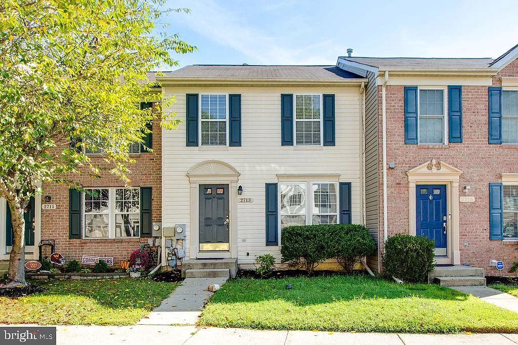 3 bed, 2.5 bath, 1710 sqft, $2,950 — Photo 1