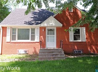 6924 Fremont St, Lincoln, NE 68507