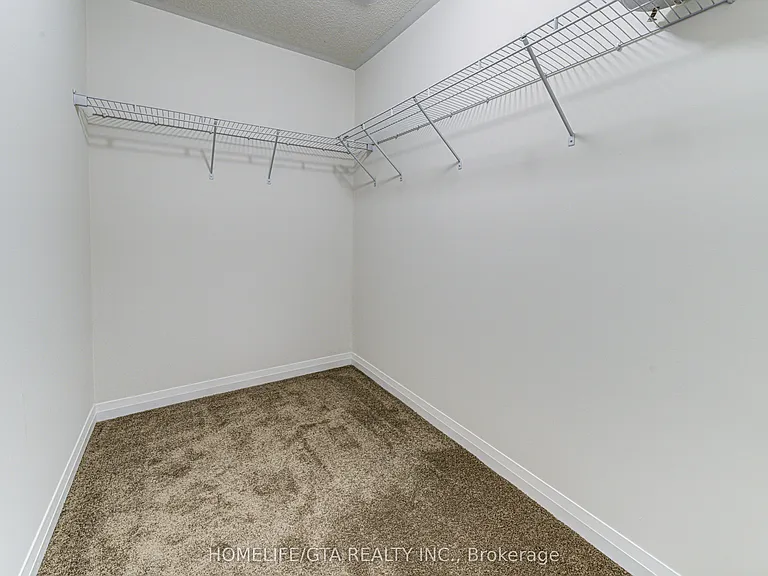 168 Union Blvd — Photo 20