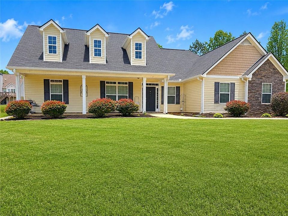 1st image of 169 Carter Creek Pl