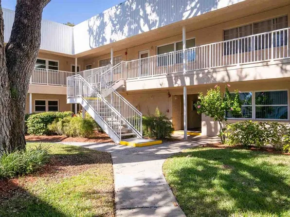 10036 63rd Ave N APT 20, Saint Petersburg, FL 33708