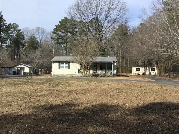 1229 Gayles Rd, Urbanna, VA 23175