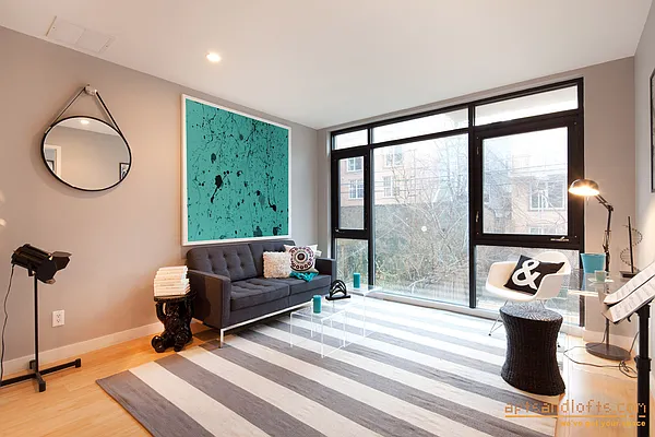 Sold by aptsandlofts.com | media 13