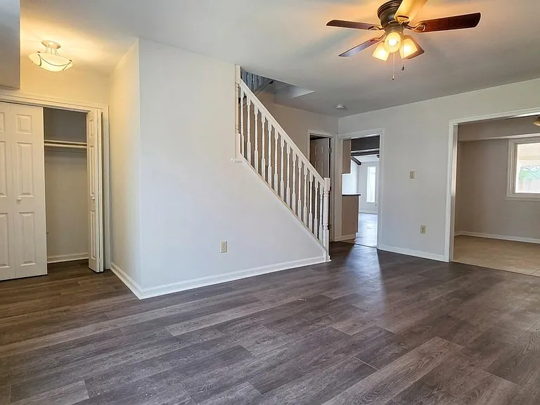 29 Fomalhaut Ave — Photo 5