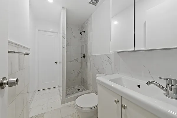 Rented by R New York | media 5