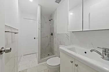 Rented by R New York