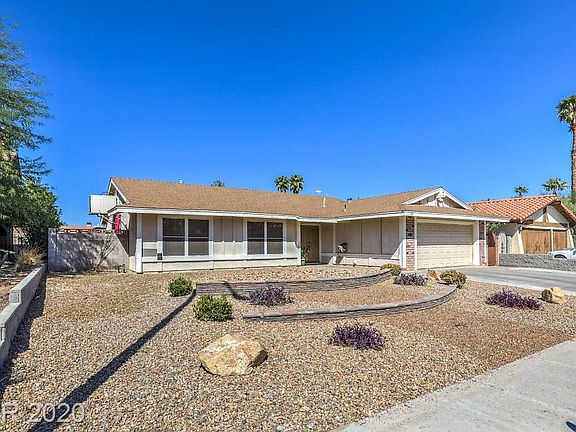 3rd image of 319 Oliveiro Ct