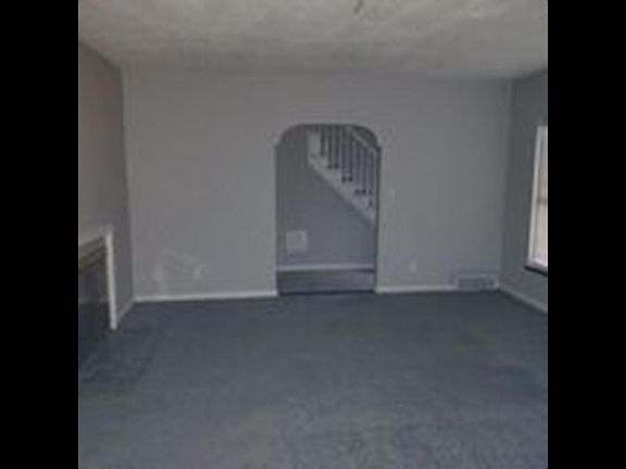 4th image of 18434 Roselawn St