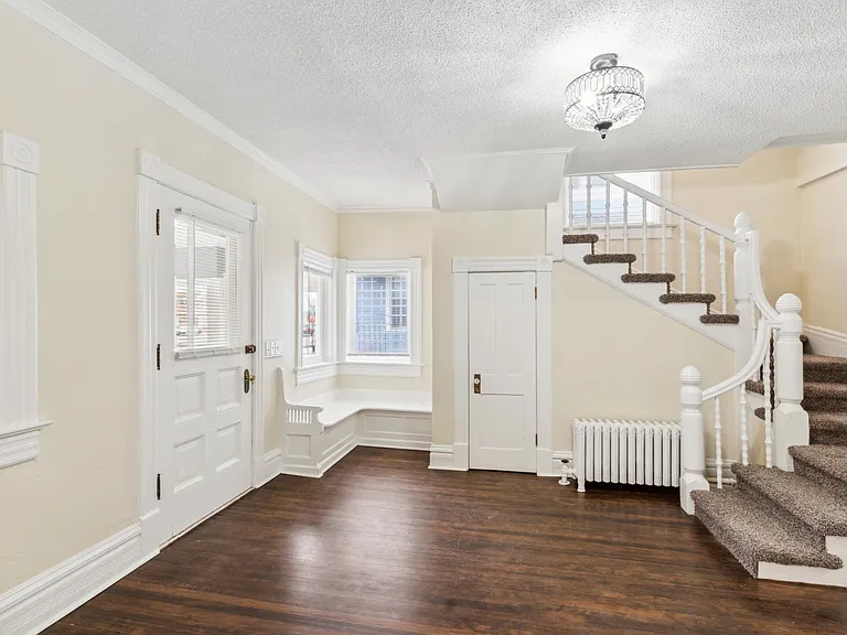 1023 N Weber St — Photo 23