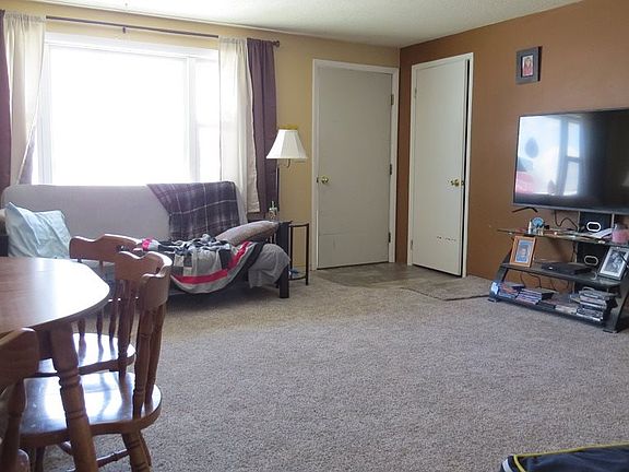 2nd image of 514-516 E Sunset Dr