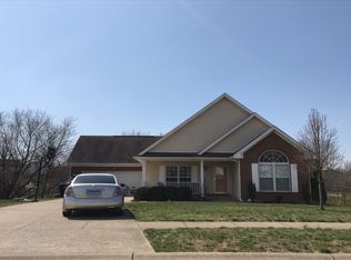 2036 Hearthside Cir, Shelbyville, KY 40065