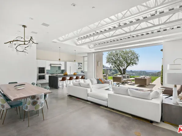 1550 Casale Rd, Pacific Palisades, CA 90272