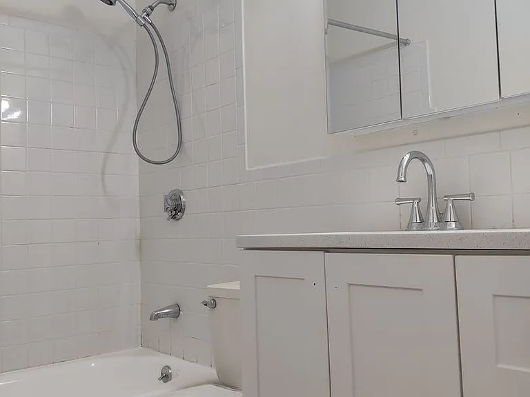 10 Barrows St #2 — Photo 12