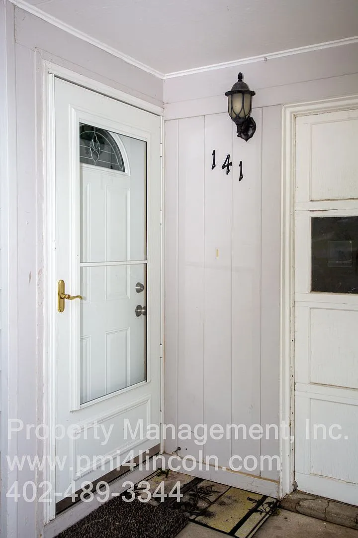 Building Photo - 141 S 46th St