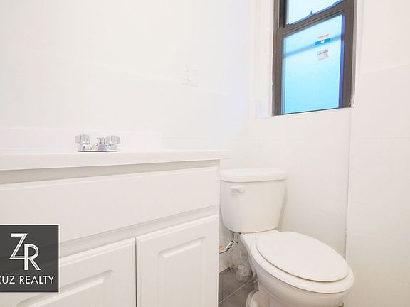 4th image of 221 Linden Blvd APT A16