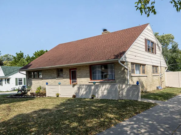 2444 North 115th STREET, Wauwatosa, WI 53226