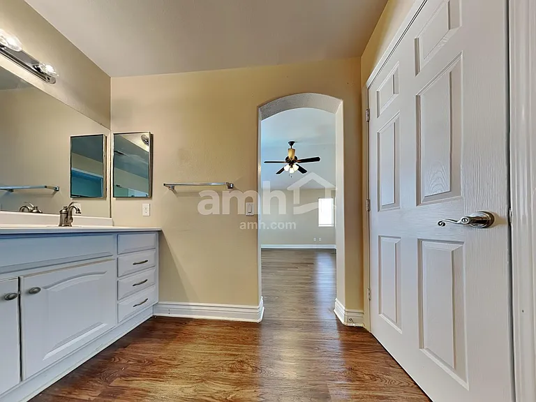 203 Mariposa Way — Photo 9
