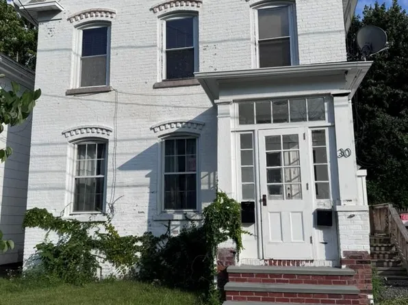 30 Henry St, Kingston, NY 12401