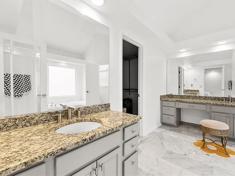 790 Milton Oaks Dr — Photo 35