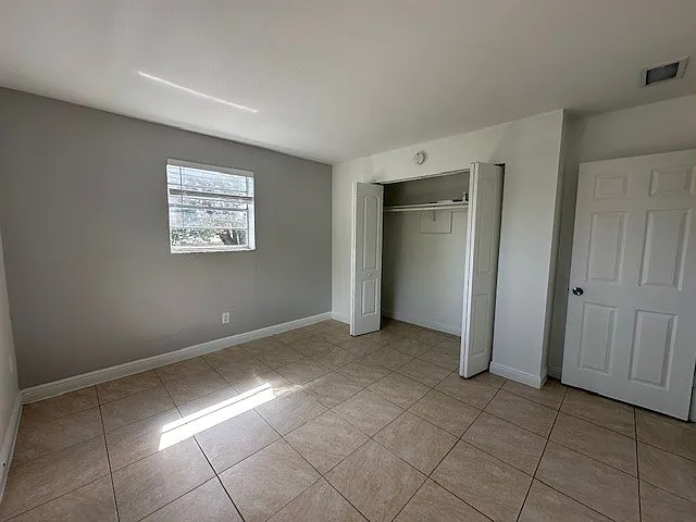 5621 SW 36th Ct — Photo 14