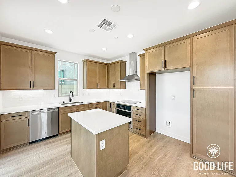 29616 Monarch Rd — Photo 9