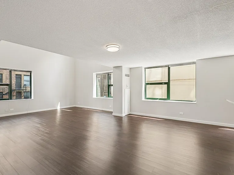 West77 Apartments — Photo 61