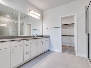 528 Hutchinson Ln, Lewisville, TX 75077