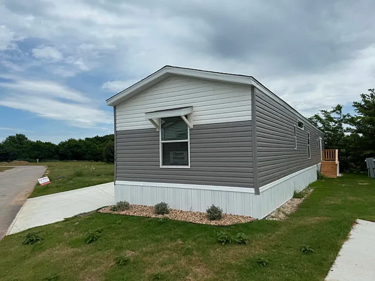 100 Parma Ct #POND119 — Photo 3